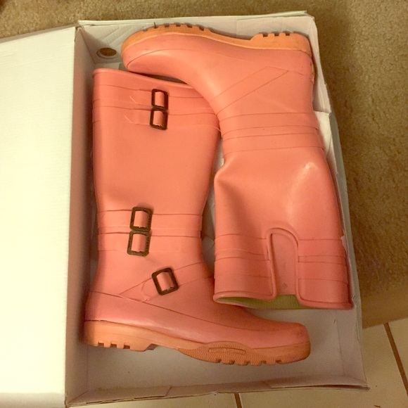CORAL SPERRY RAINBOOTS👍🏽