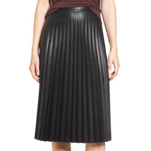 Black faux leather pleated skirt