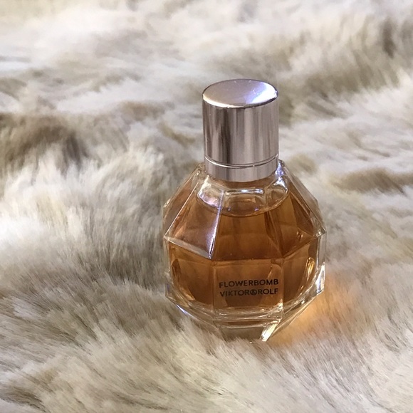 FlowerBomb perfume miniature