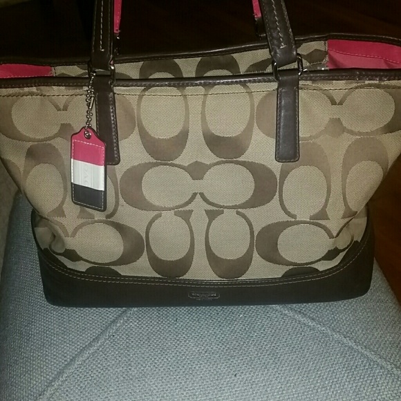 *Temp Price Drop* Coach tote - Picture 1 of 4