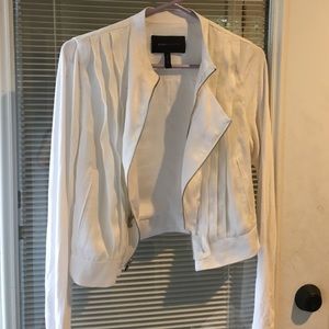 BCBGMAXAZRIA white long sleeve jacket