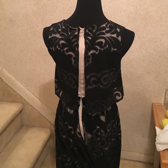 Beautiful Gown! beige and black color!evening gown - Picture 3 of 4