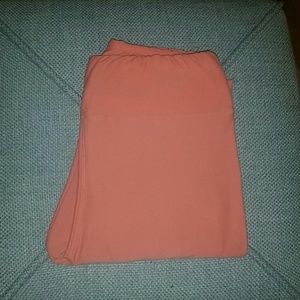 *PRICE DROP* Lularoe OS salmon leggings