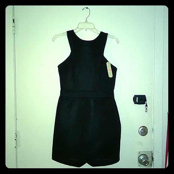 A stunning Gianni Bini Little  Black Dress SZ M 🦋