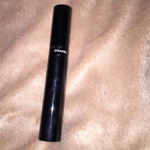 Chanel mascara