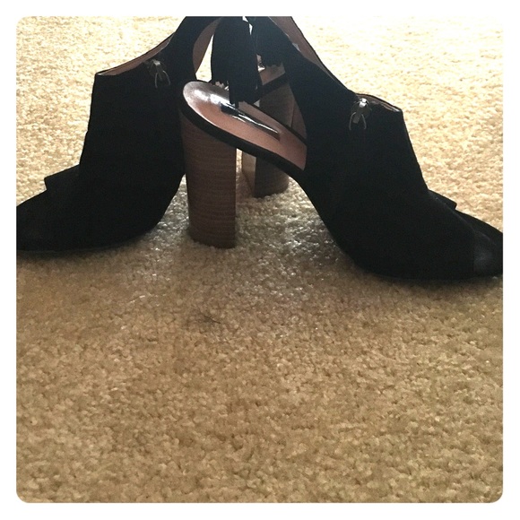 Halogen Booties