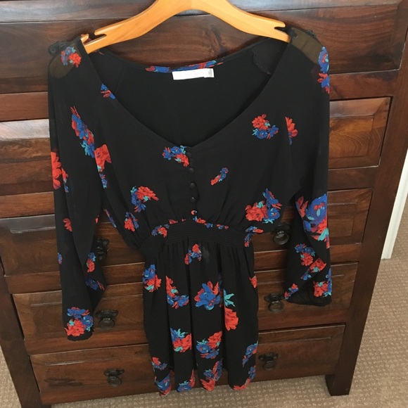 Mink Pink Sleeved dress