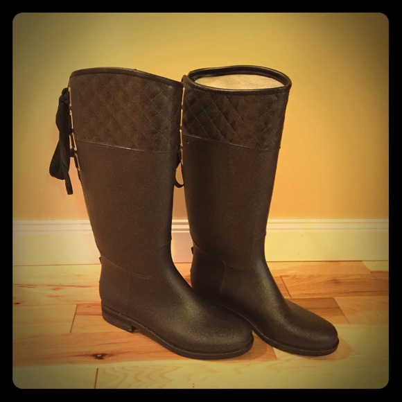 dav "quilted" top lace up rain boots