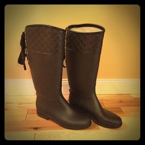 dav "quilted" top lace up rain boots