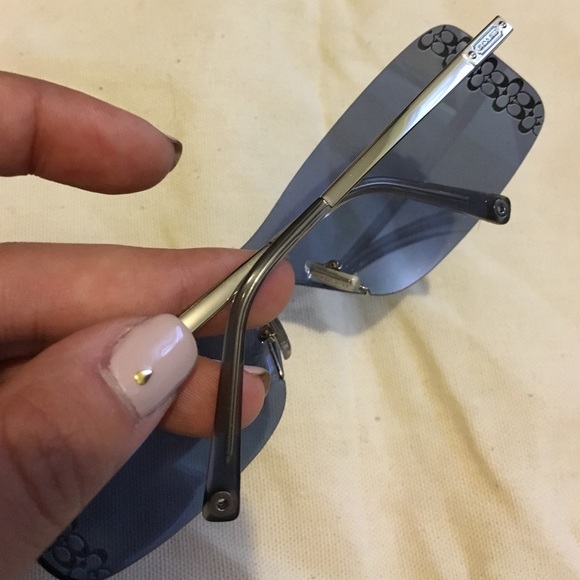 Coach Accessories - Blue Mirrored Coach Sunglasses Coach Accessories - Blue Mirrored Coach Sunglasses