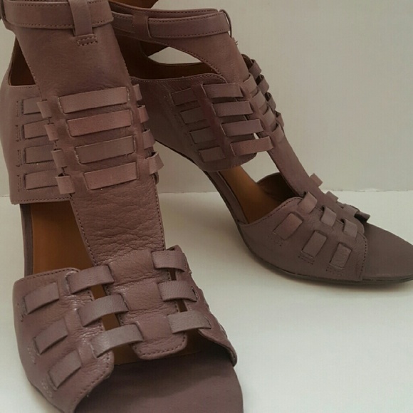 Nine West Purple Mauve Heels