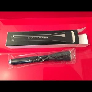 NEW Marc Jacobs The Shape contour and Blush Brush
