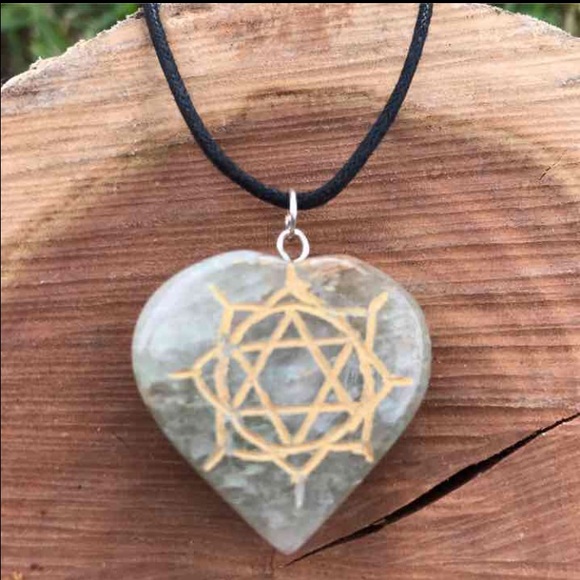 Heart Chakra Crystal