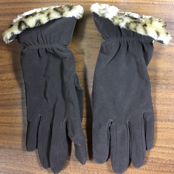 Aris gloves. Vegan friendly. Has suede feel - Picture 1 of 3