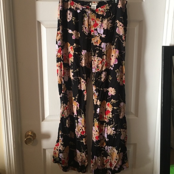Billabong Floral pants