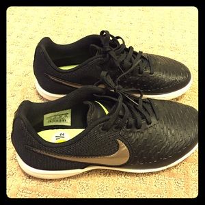 Nike sneakers in like new condition