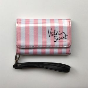 Victoria's Secret iPhone 4/4s wallet wristlet