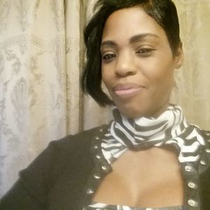 Meet your Posher, Zenovia