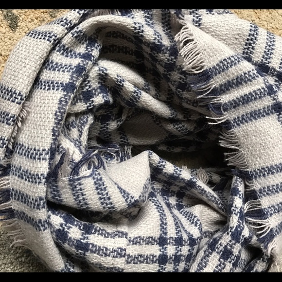 Infinity scarf
