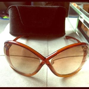 Tom Ford Reddish Brown Chic & Sexy Sunglasses!!!
