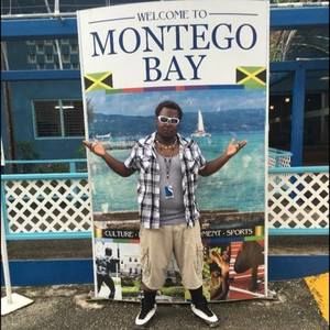 Meet your Posher, Raymond