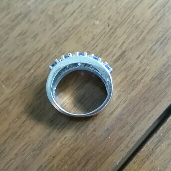Ring - Picture 3 of 3
