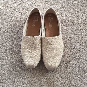 TOMs Slip On Classics, Women's 8.5