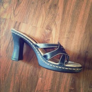 Mudd heeled sandals