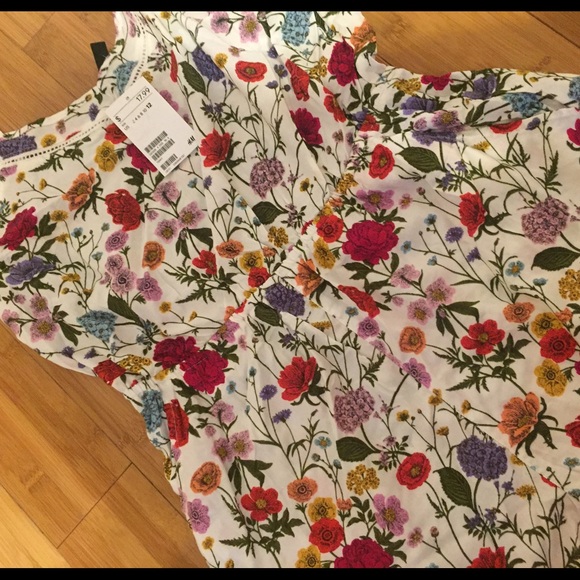 Floral Rompers - Picture 2 of 4