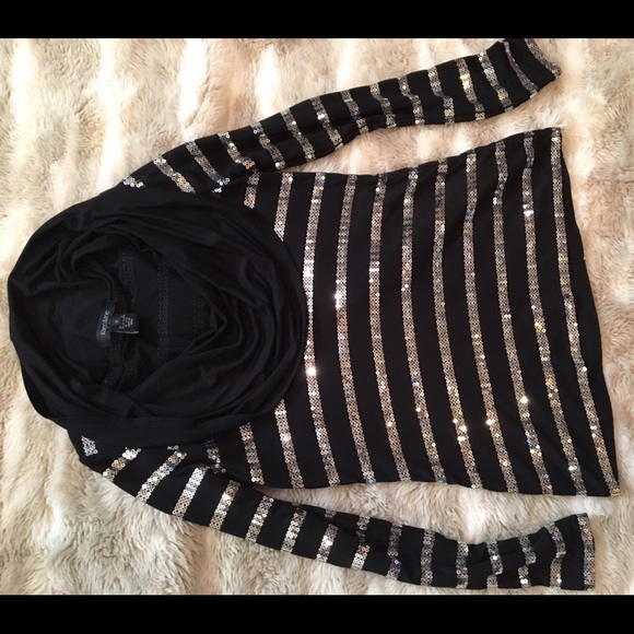 Karen Kane Cowl Neck Sequin Blouse-Medium - Picture 2 of 4