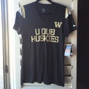 NWT women's "Udub" Huskies v neck shirt, gray -L