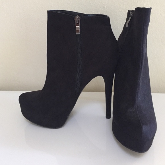 Chinese Laundry booties - Picture 2 of 3