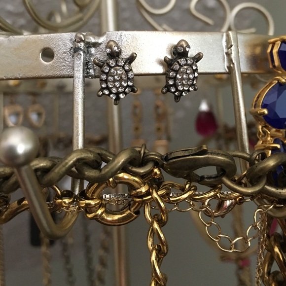 J. crew turtle earrings 🐢 - Picture 3 of 4