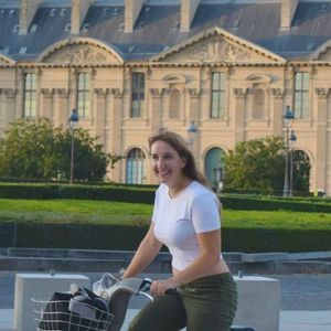 Meet your Posher, Rebecca