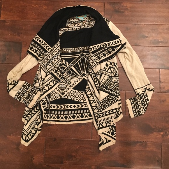 Flying Tomato Cardi Wrap