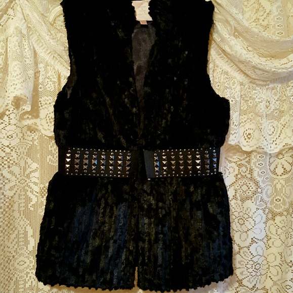Romeo & Juliet Couture Jackets & Blazers - Romeo & Juliet couture vest
