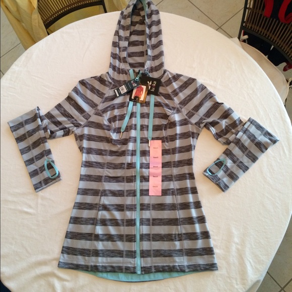 NWT *GREY & BLUE WOMENS ATHLETIC HOODIE SIZE SMALL - Picture 4 of 4