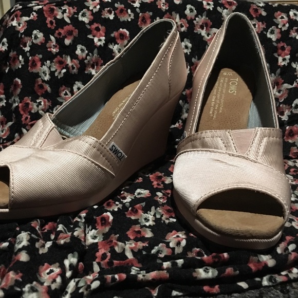 Satin TOMS wedges