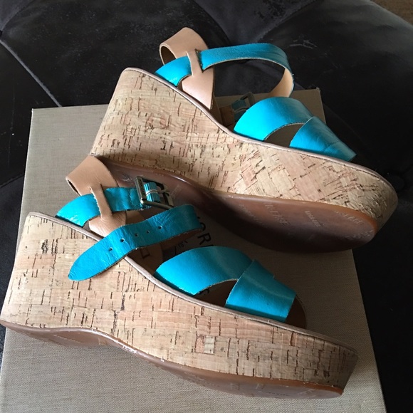 Turquoise leather wedges!