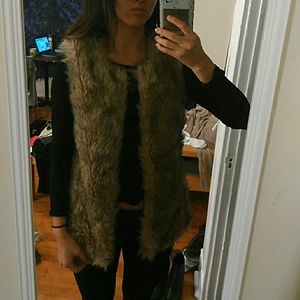 Bb dakota fur vest