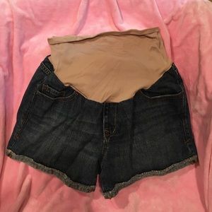 Maternity shorts