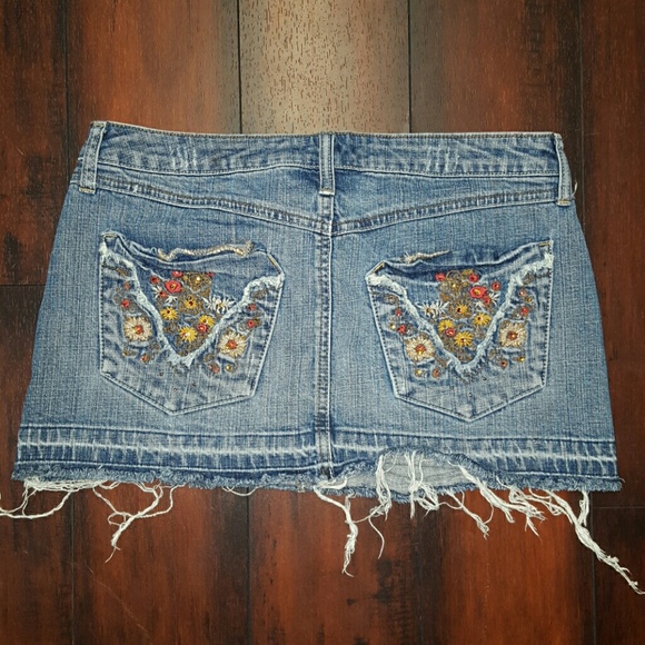 Skirt - Picture 2 of 2
