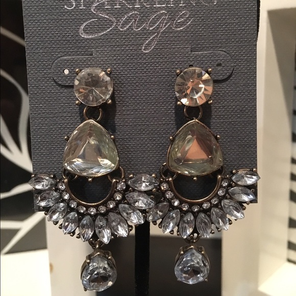 Crystal-like earrings