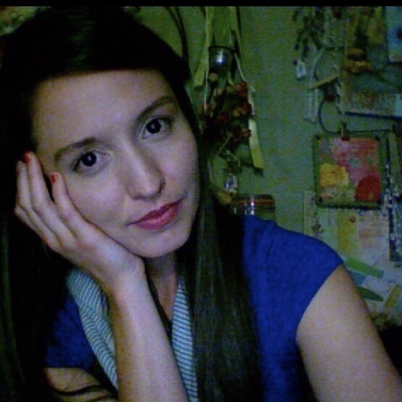 Meet your Posher - Picture 2 of 4