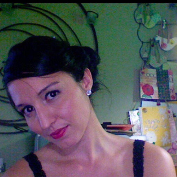 Meet your Posher - Picture 3 of 4