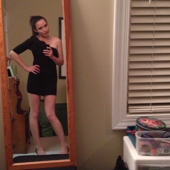 Meet your Posher - Picture 4 of 4