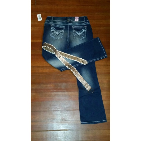WALLFLOWER JUNIOR PLUS SIZE JEANS
