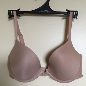 New Calvin Klein push Up Bra Nude
