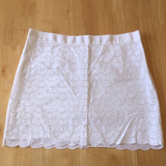 EUC J Crew White Scallop Skirt