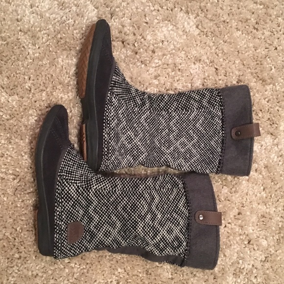 NWT Sorel Tremblant boots - Picture 2 of 4